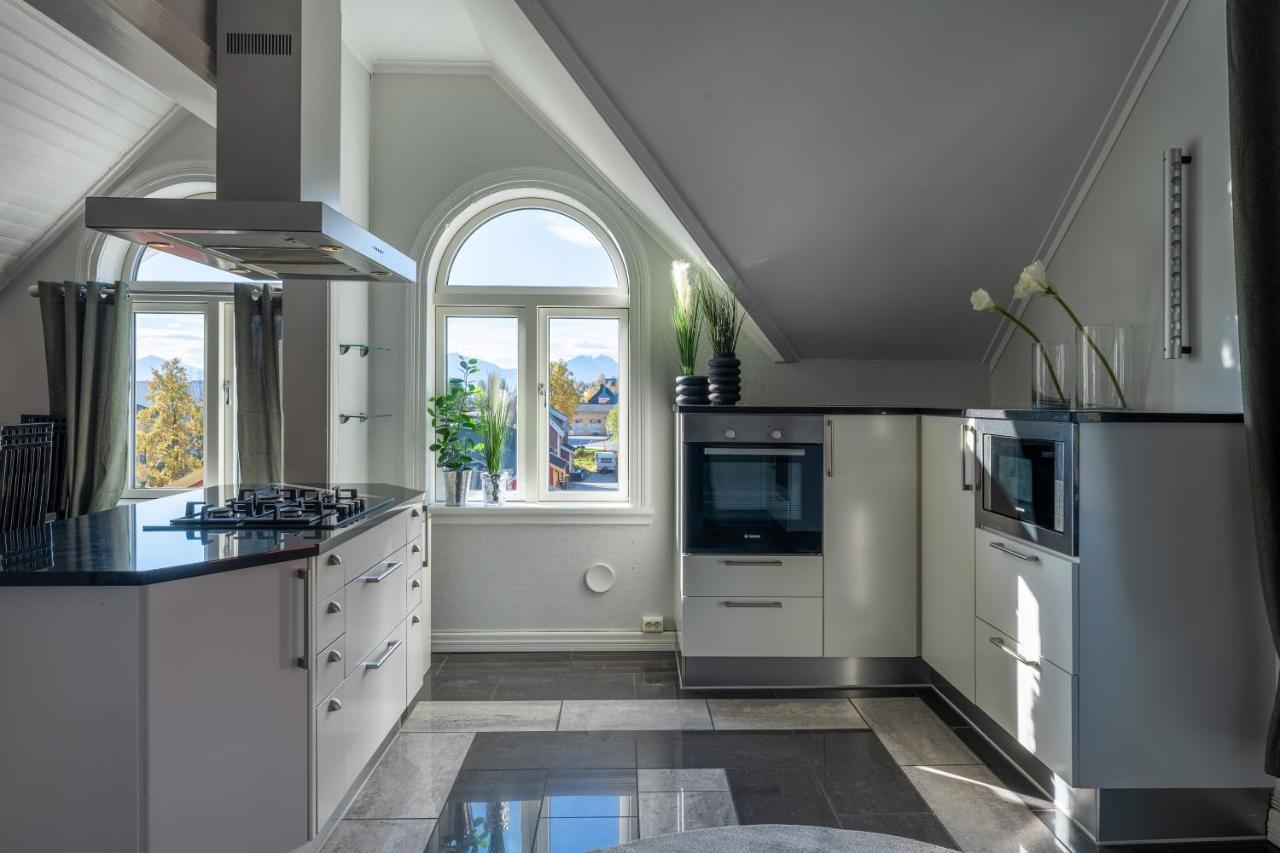 Enter Tromso - Exclusive 4 Bedroom Villa Bagian luar foto