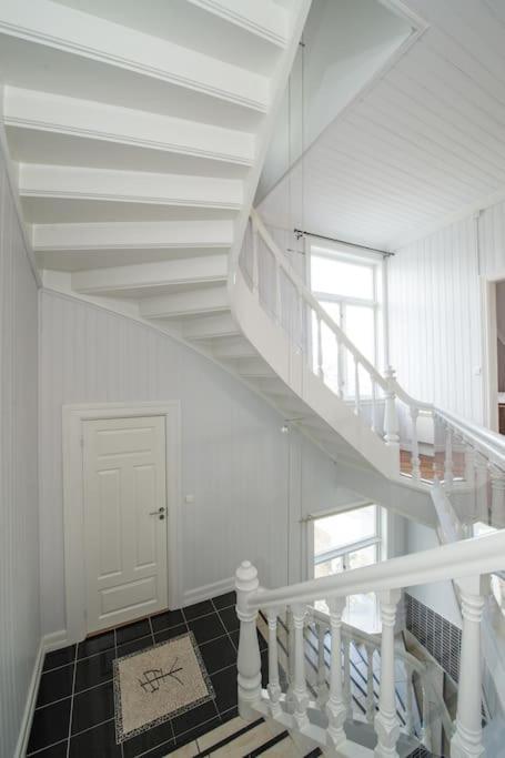 Enter Tromso - Exclusive 4 Bedroom Villa Bagian luar foto
